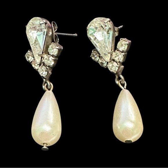Vintage Rhinestone & Faux Pearl Drop Earrings Elegant Design - Picture 1 of 2